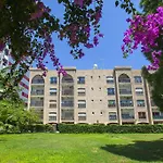 Castle לימסול