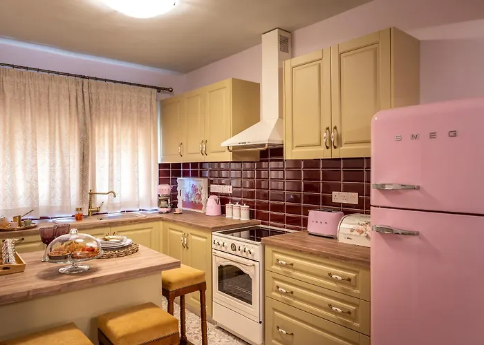 Castle Апартаменты *